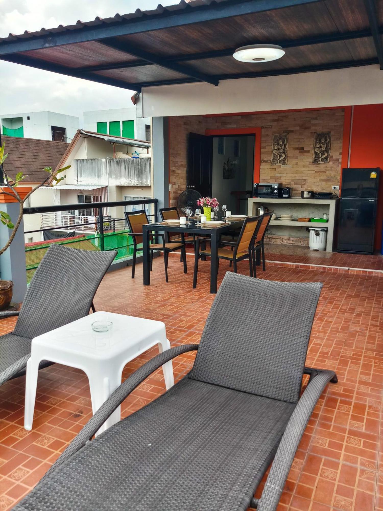 Kata Lina Guesthouse 外观 照片