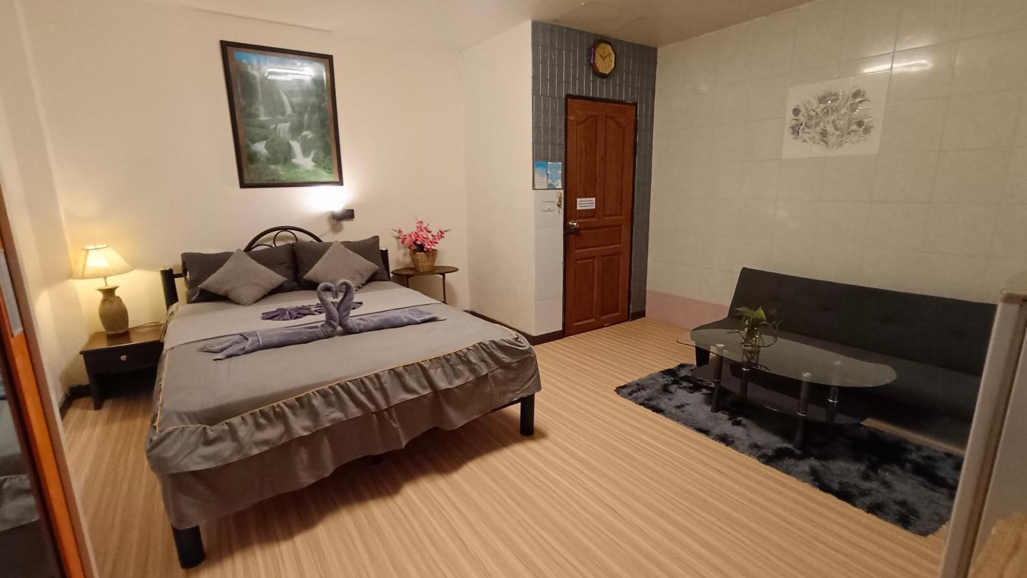 Kata Lina Guesthouse 外观 照片